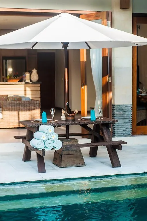 Villa Ikobana Bali Kuta